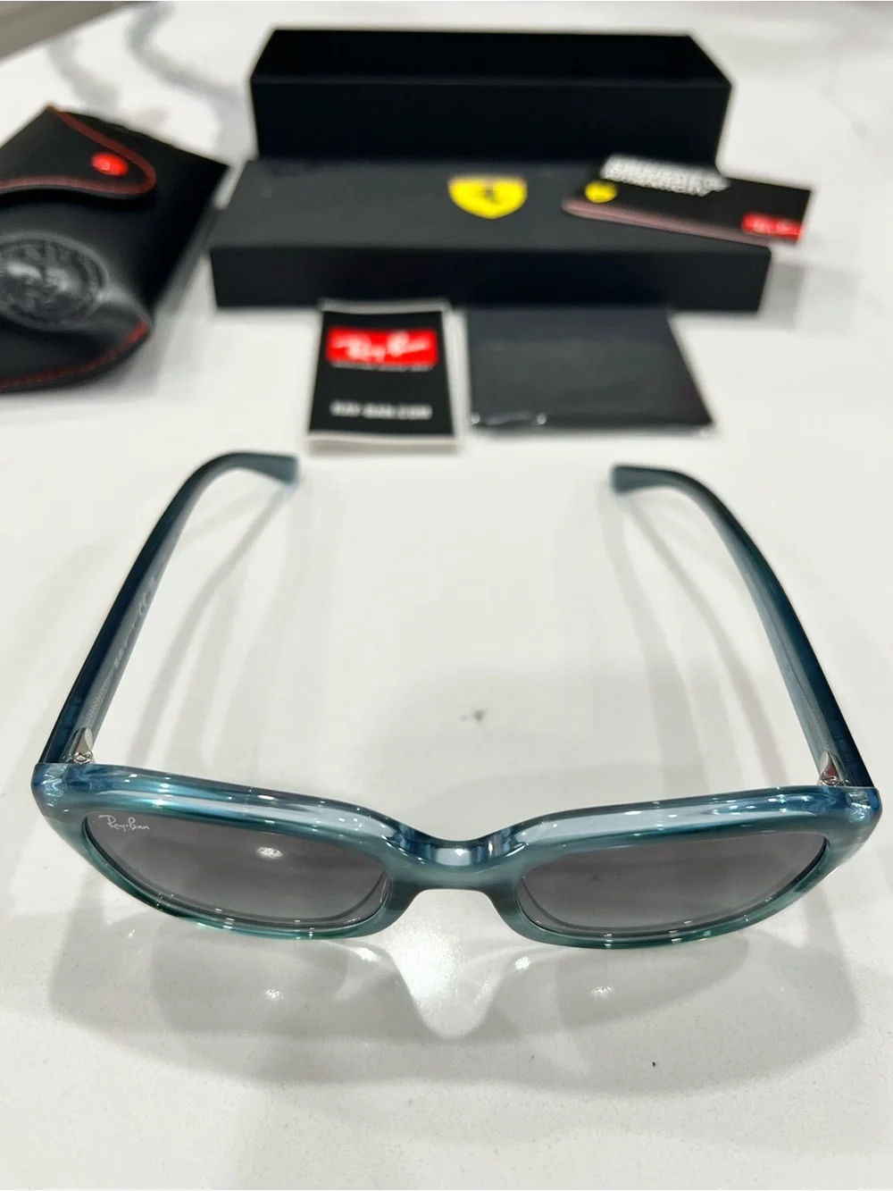 Ray-Ban must have